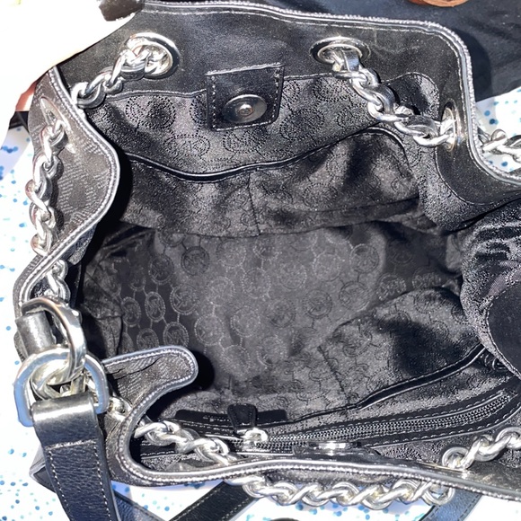 Michael Kors Frankie Bucket Bag - Picture 5 of 8